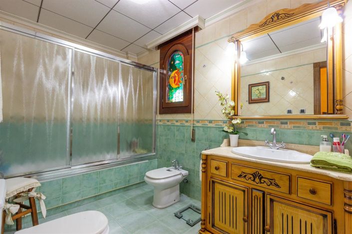 Image No.37-4 Bed Villa for sale