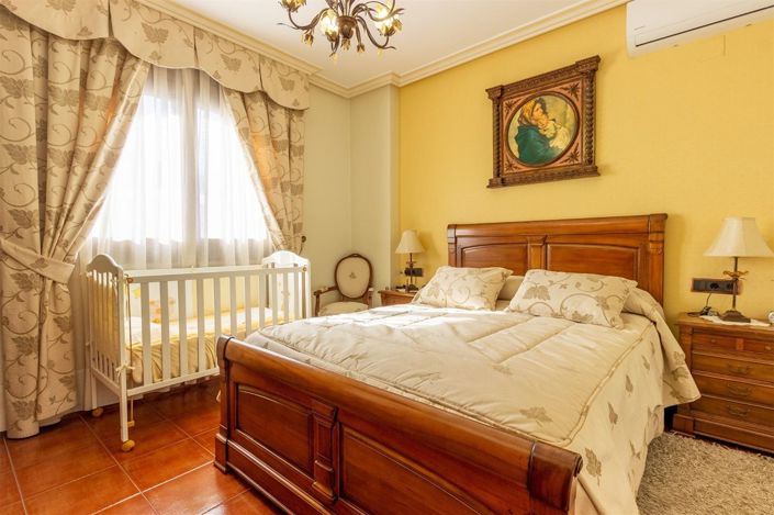 Image No.40-4 Bed Villa for sale