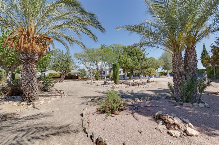 Image No.15-4 Bed Villa for sale