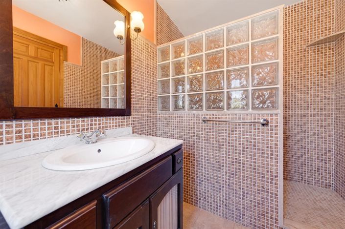 Image No.29-4 Bed Villa for sale