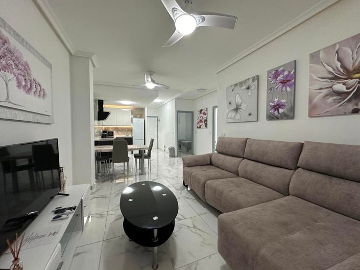 Image No.1-Appartement de 2 chambres à vendre à Torrevieja