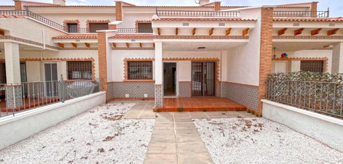 Image No.1-3 Bed House for sale