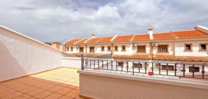 Image No.15-3 Bed House for sale