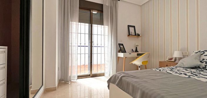 Image No.17-3 Bed House for sale