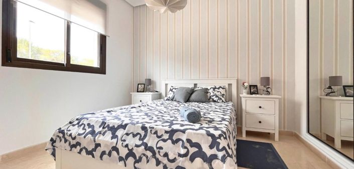 Image No.25-3 Bed House for sale