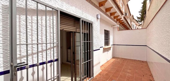 Image No.28-3 Bed House for sale