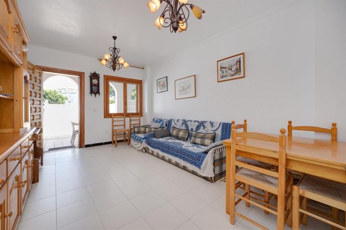 Image No.18-3 Bed House for sale