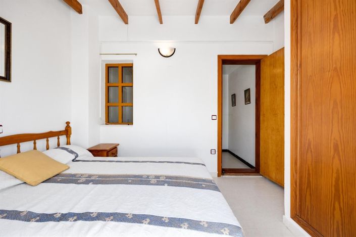 Image No.30-3 Bed House for sale