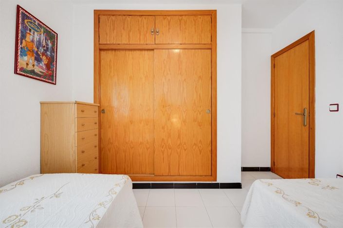 Image No.32-3 Bed House for sale