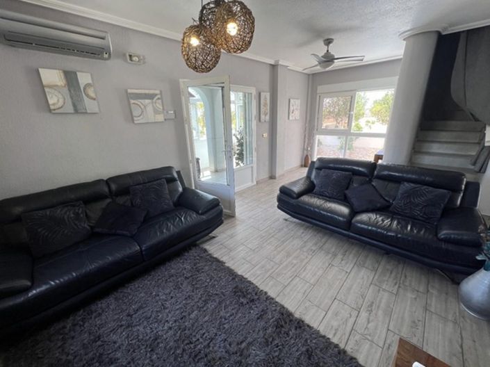 Image No.57-4 Bed Villa for sale