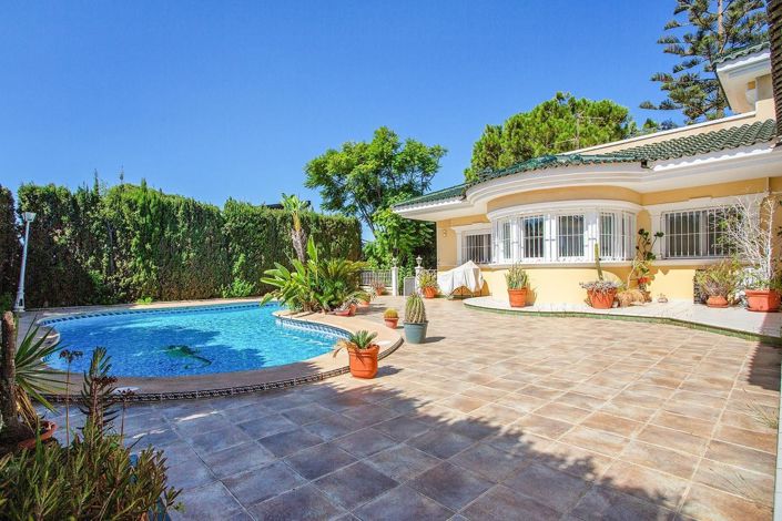Image No.1-Villa de 5 chambres à vendre à Torrevieja