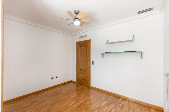 Image No.29-Villa de 5 chambres à vendre à Torrevieja