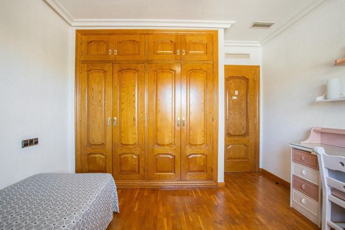 Image No.32-Villa de 5 chambres à vendre à Torrevieja