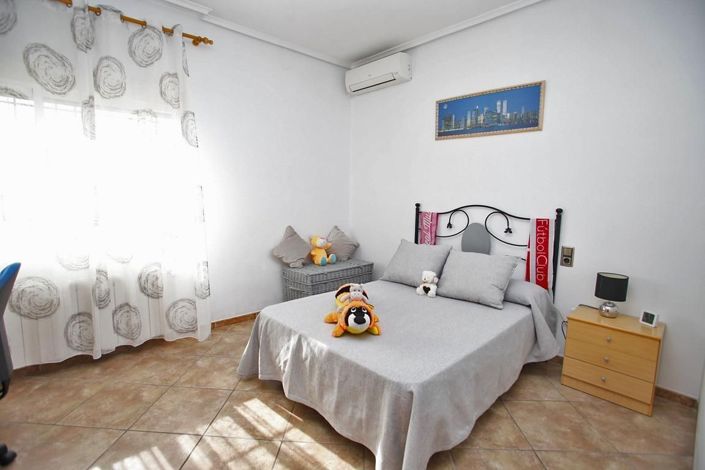 Image No.7-4 Bed Villa for sale