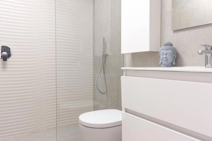 Image No.11-4 Bed House for sale