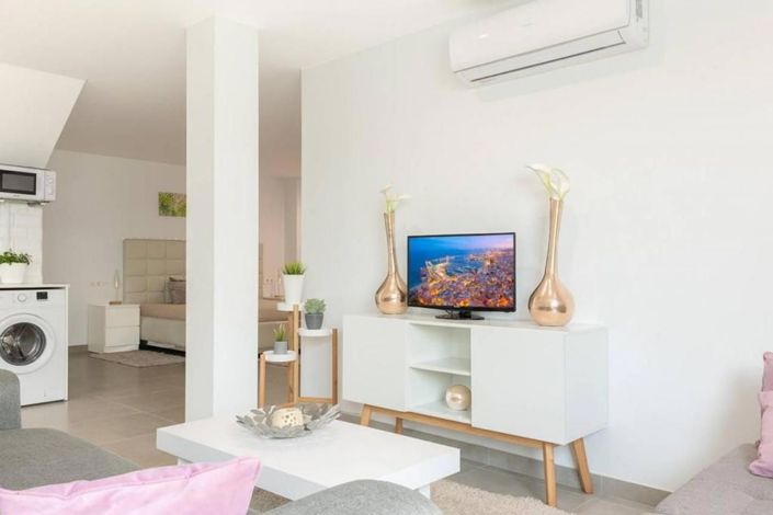 Image No.16-4 Bed House for sale