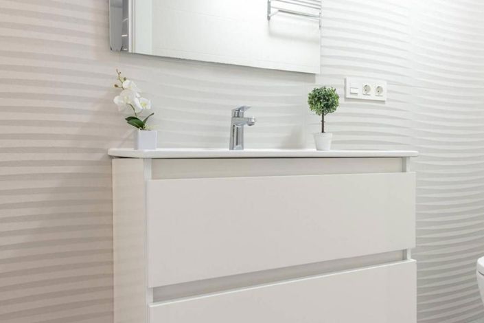 Image No.20-4 Bed House for sale