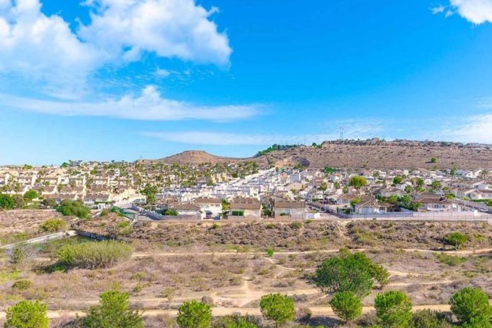 Image No.26-4 Bed House for sale