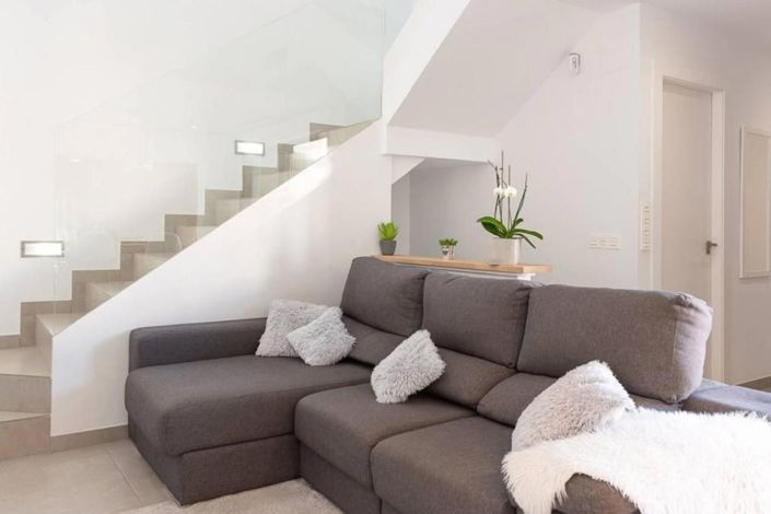 Image No.5-4 Bed House for sale