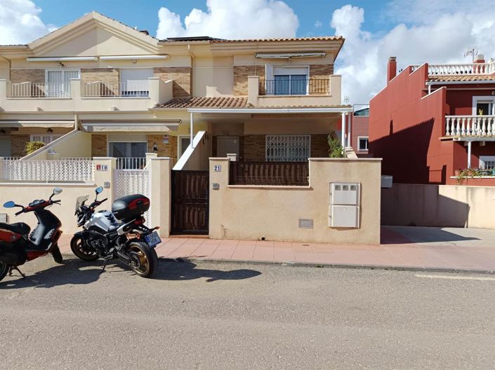 Image No.1-4 Bed House for sale