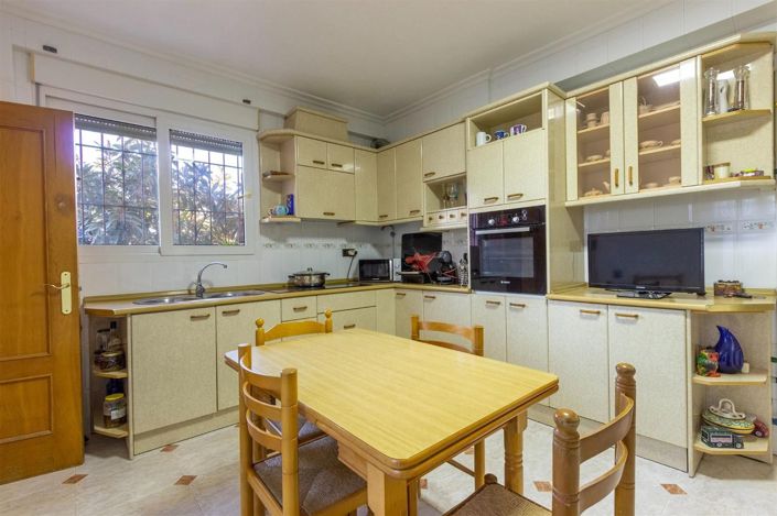 Image No.12-4 Bed Villa for sale