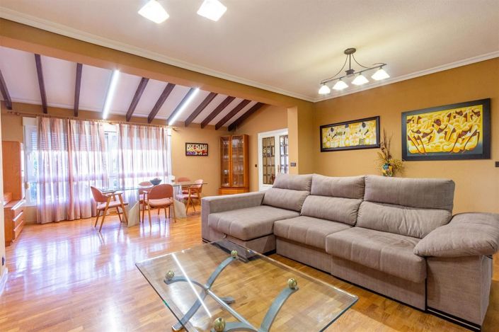 Image No.7-4 Bed Villa for sale