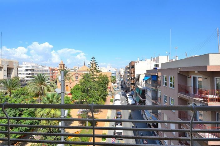 Image No.1-Appartement de 4 chambres à vendre à Torrevieja