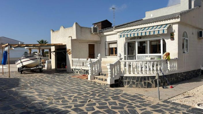 Image No.1-Villa de 2 chambres à vendre à Torrevieja
