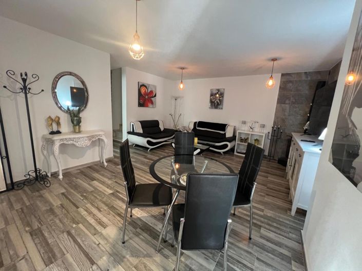 Image No.13-4 Bed House for sale