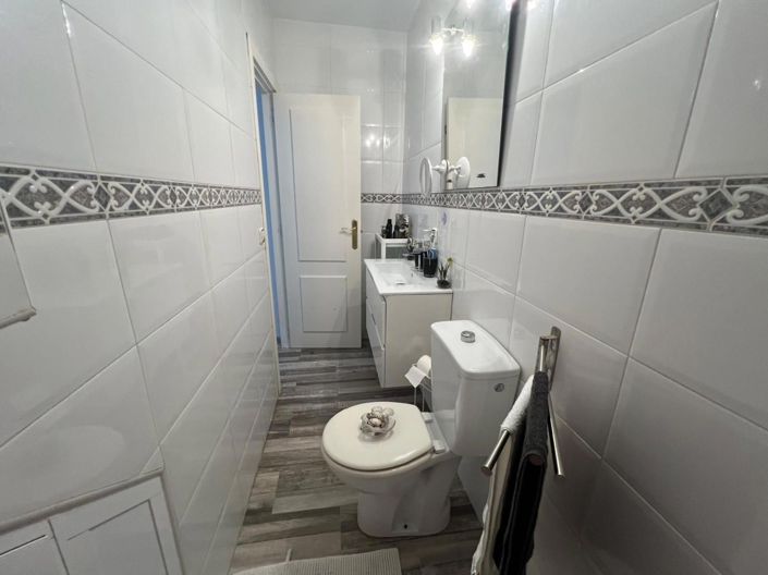 Image No.16-4 Bed House for sale