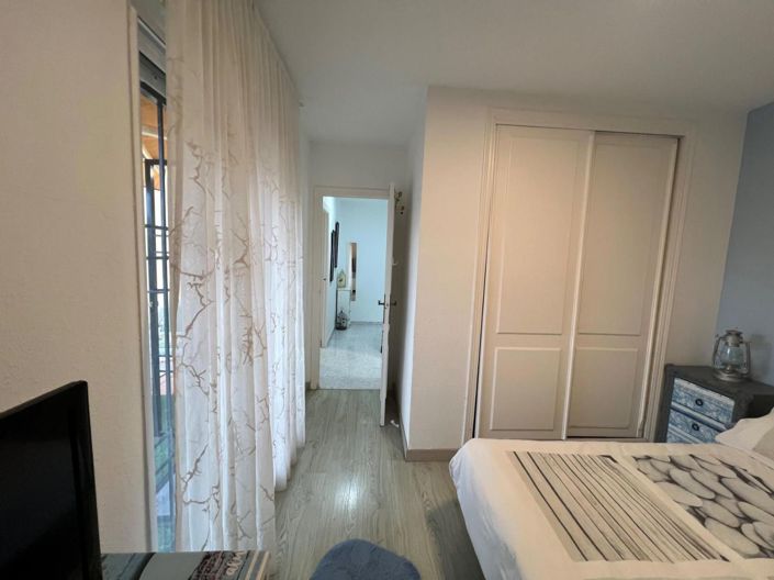 Image No.21-4 Bed House for sale