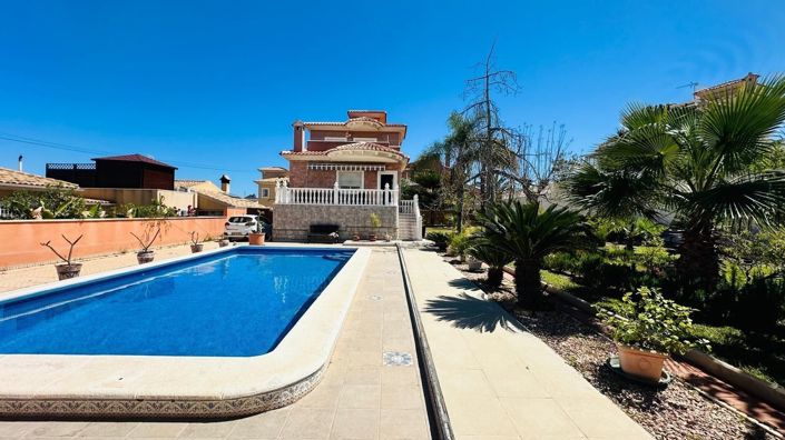 Image No.1-Villa de 3 chambres à vendre à Torrevieja