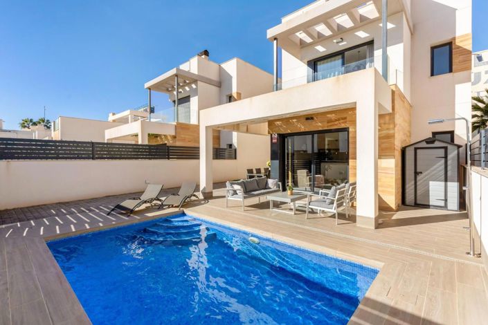 Image No.1-3 Bed Villa for sale