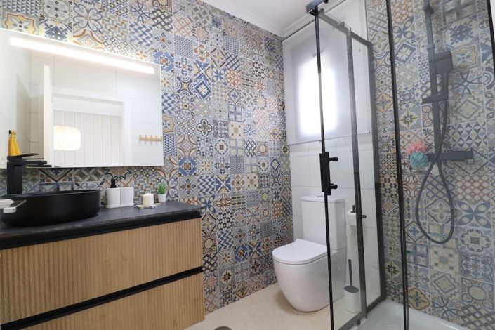 Image No.15-3 Bed House for sale