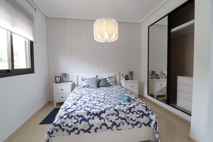 Image No.16-3 Bed House for sale