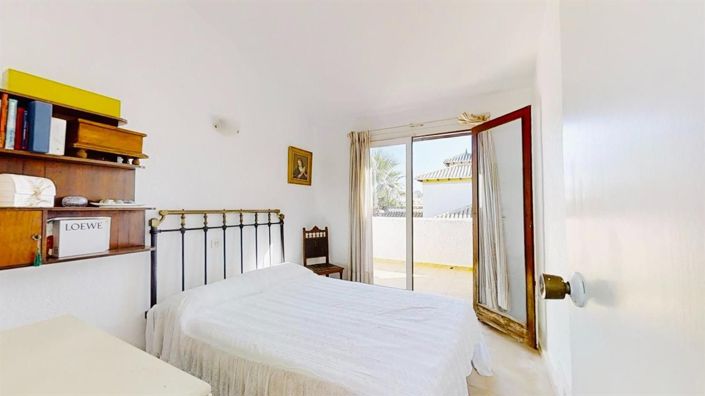 Image No.11-4 Bed Villa for sale