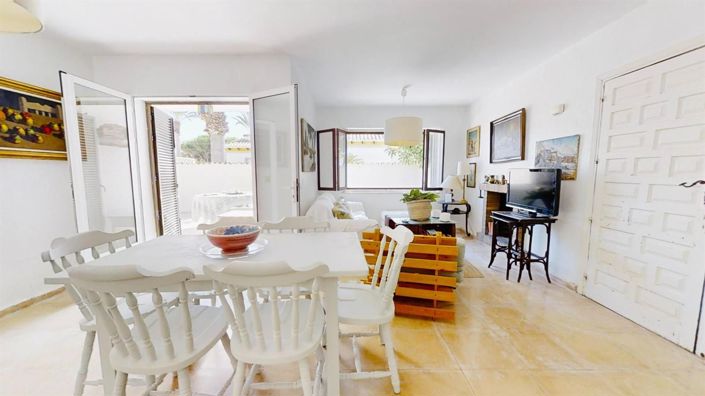 Image No.4-4 Bed Villa for sale