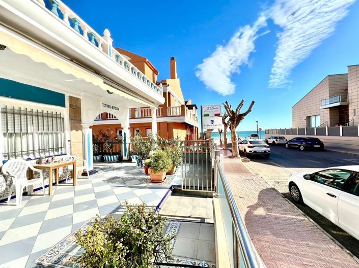 Image No.1-3 Bed House for sale