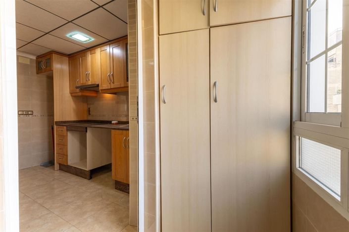 Image No.17-3 Bed Apartment for sale