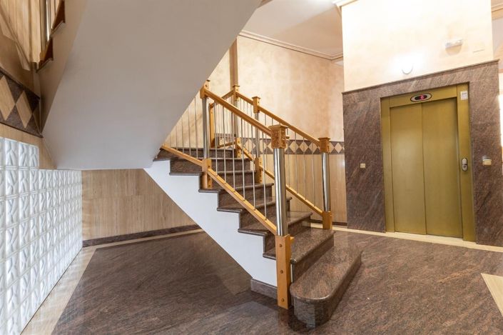 Image No.22-3 Bed Apartment for sale