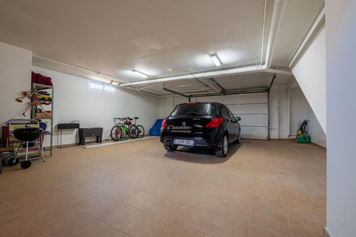 Image No.6-2 Bed House for sale