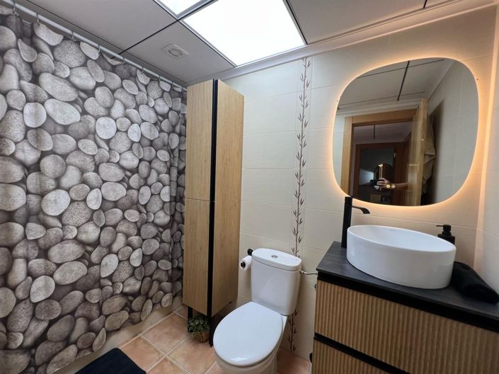 Image No.17-2 Bed Apartment for sale