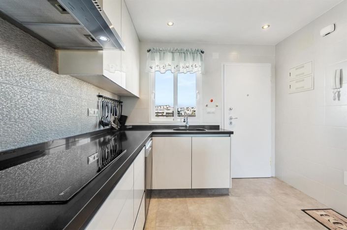 Image No.10-2 Bed Apartment for sale