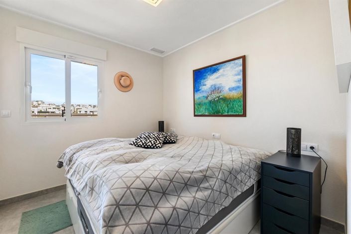 Image No.15-2 Bed Apartment for sale