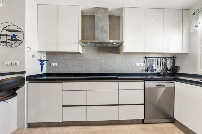 Image No.9-2 Bed Apartment for sale