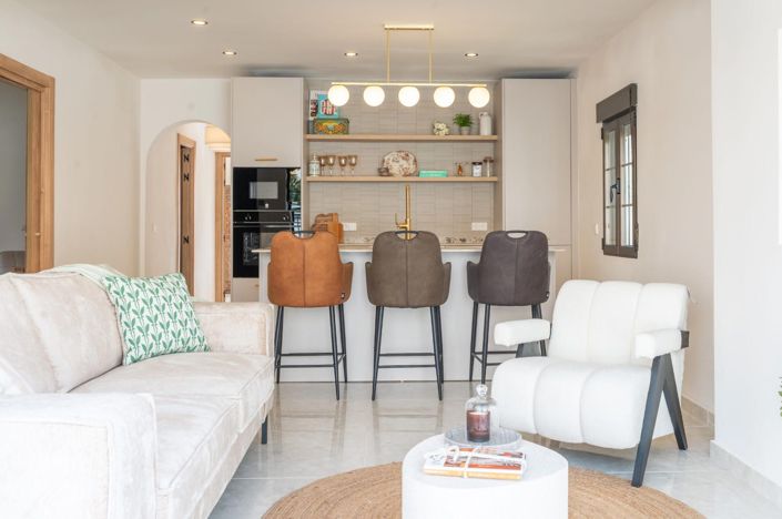 Image No.10-3 Bed Villa for sale