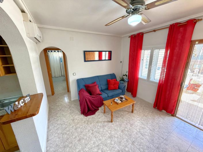 Image No.2-4 Bed House for sale