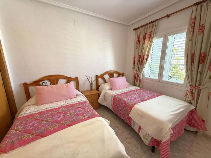 Image No.5-4 Bed House for sale