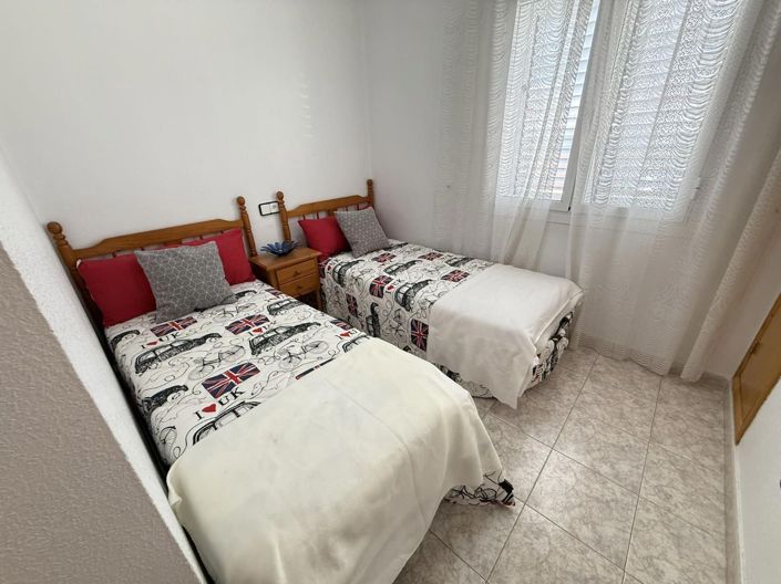 Image No.6-4 Bed House for sale