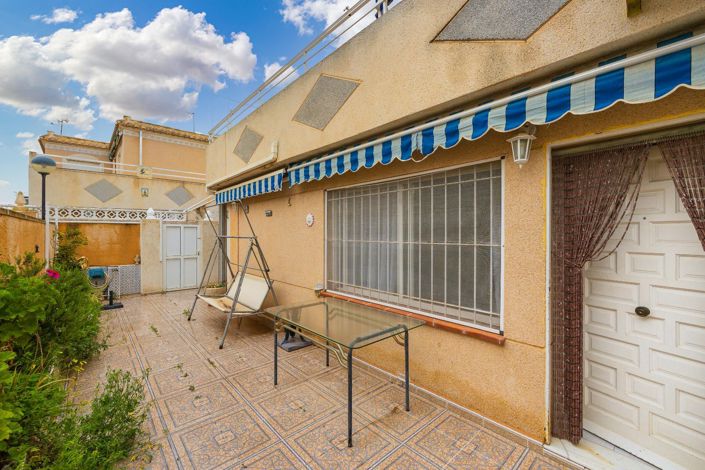 Image No.1-2 Bed House for sale